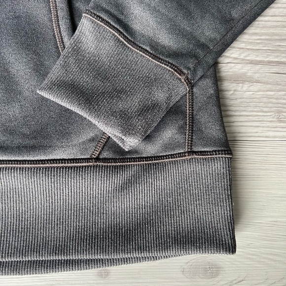 UNDER ARMOUR grey blue sweatshirt size S EUC - Picture 7 of 16